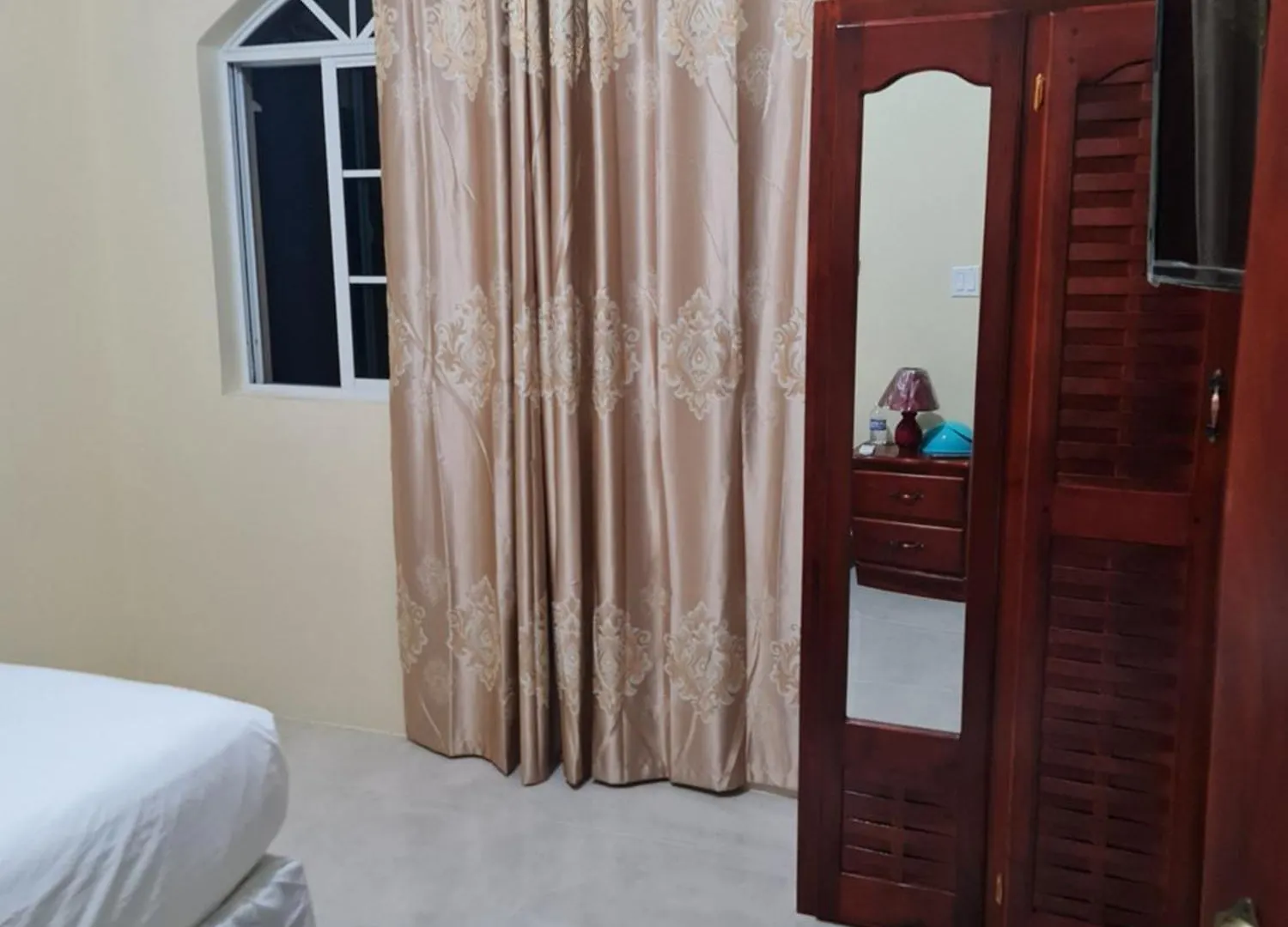 Paradise Place Grande Hotel Rooms Cave Hill