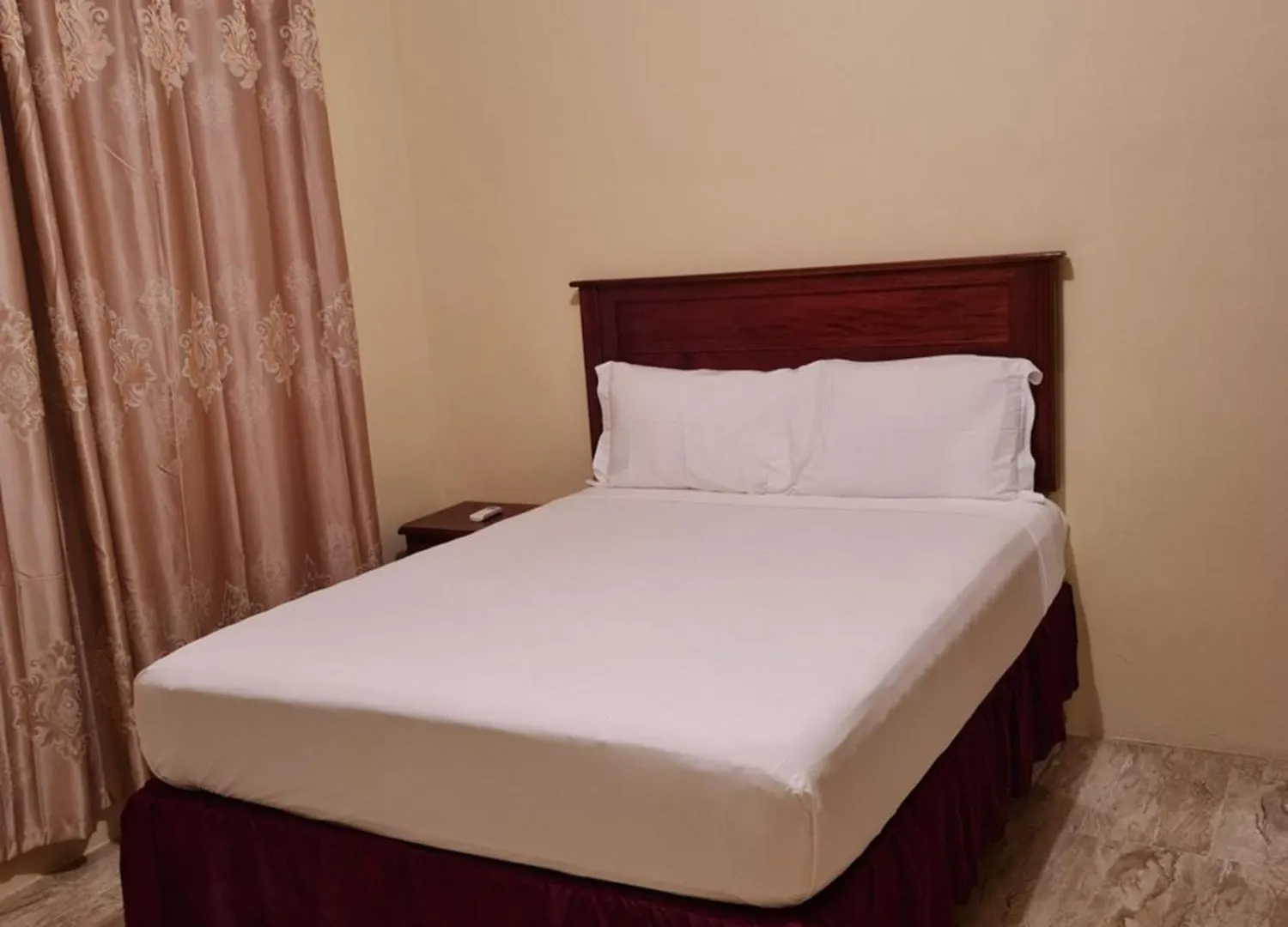 Paradise Place Grande Hotel Rooms Cave Hill